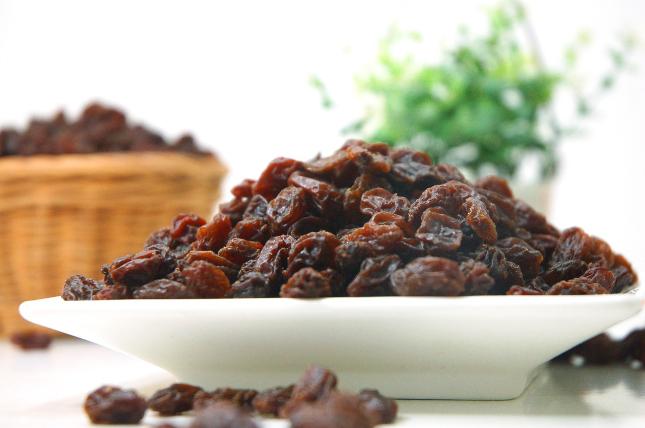 The Benefits Of Raisin Water - Nutrition, Benefits And Precaustions